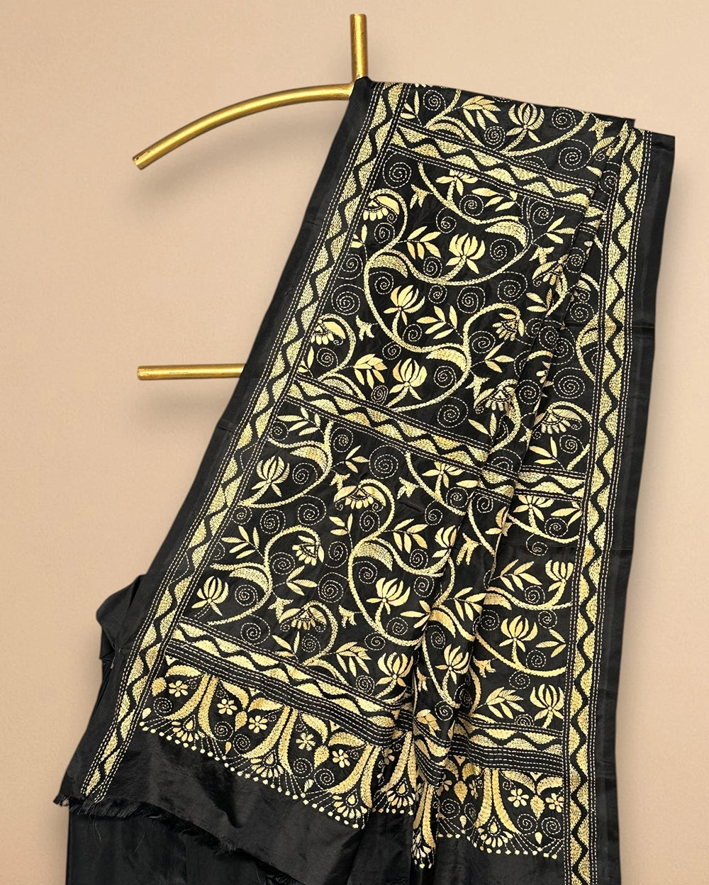 Svarnakshi – Semi Kantha Silk Saree