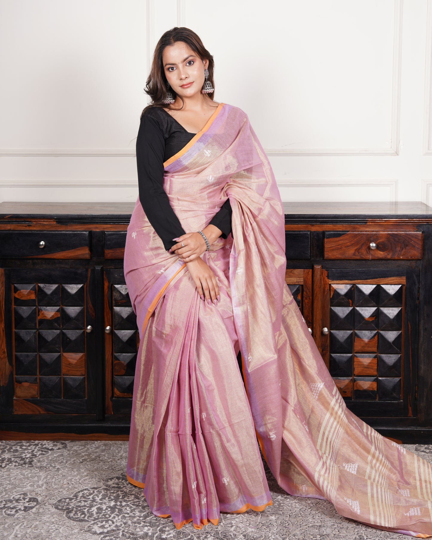 Gulabi Noor – Handwoven Tissue Linen Saree with Jamdani Motifs