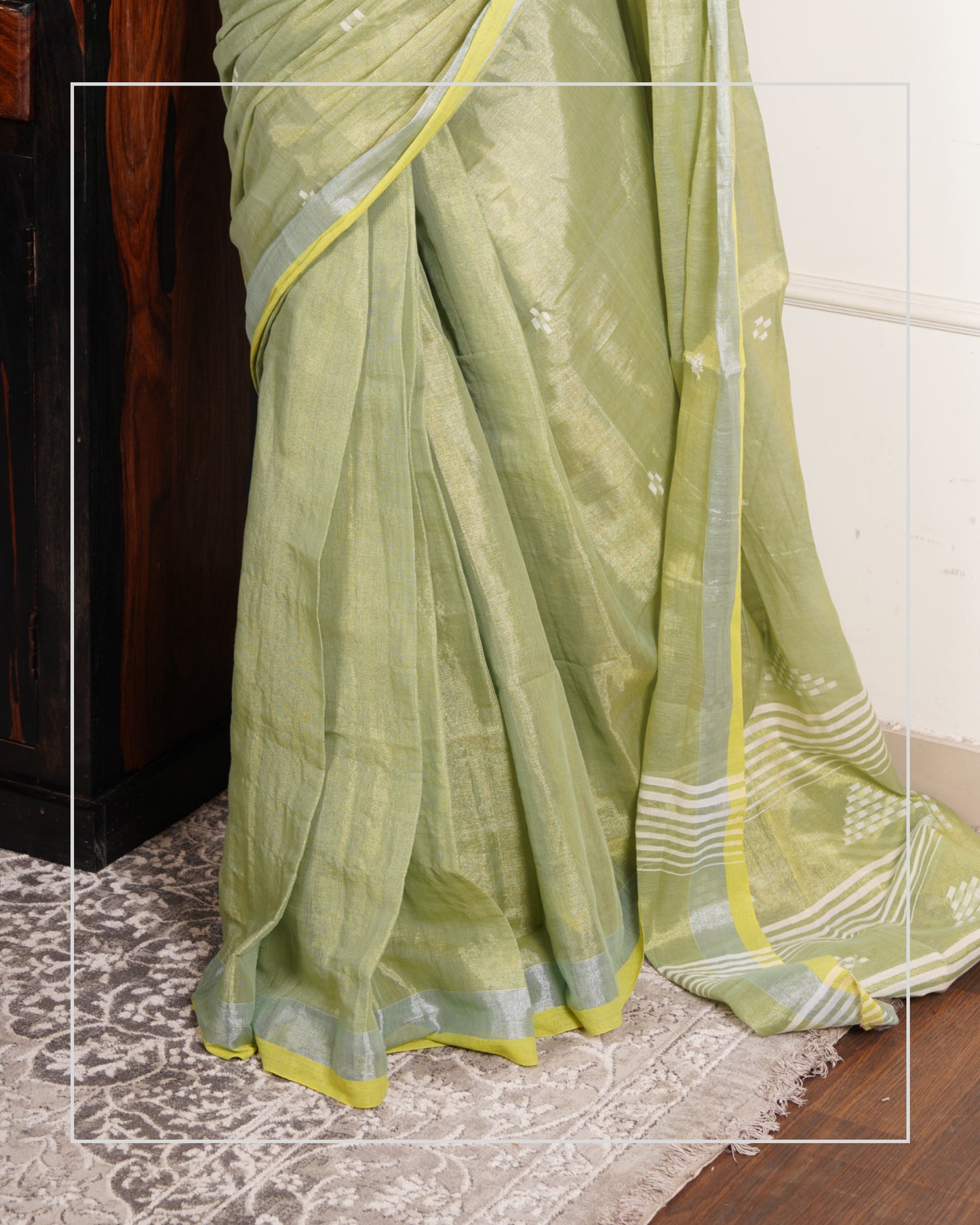 Hariyali Noor – Handwoven Tissue Linen Saree with Jamdani Motifs