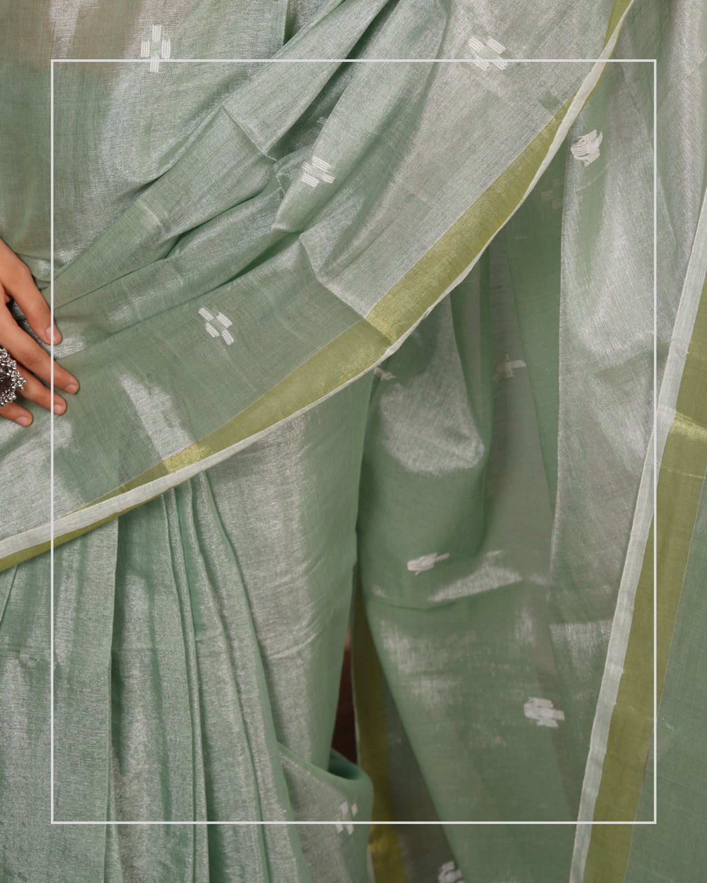 Pista Tara – Handwoven Tissue Linen Saree with Jamdani Motifs
