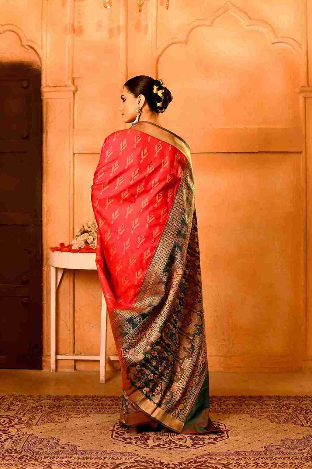 Rani Van Semi Blended Silk | Ikat Weave | Dual - Tone Rani Pink & Bottle Green - Ethlore