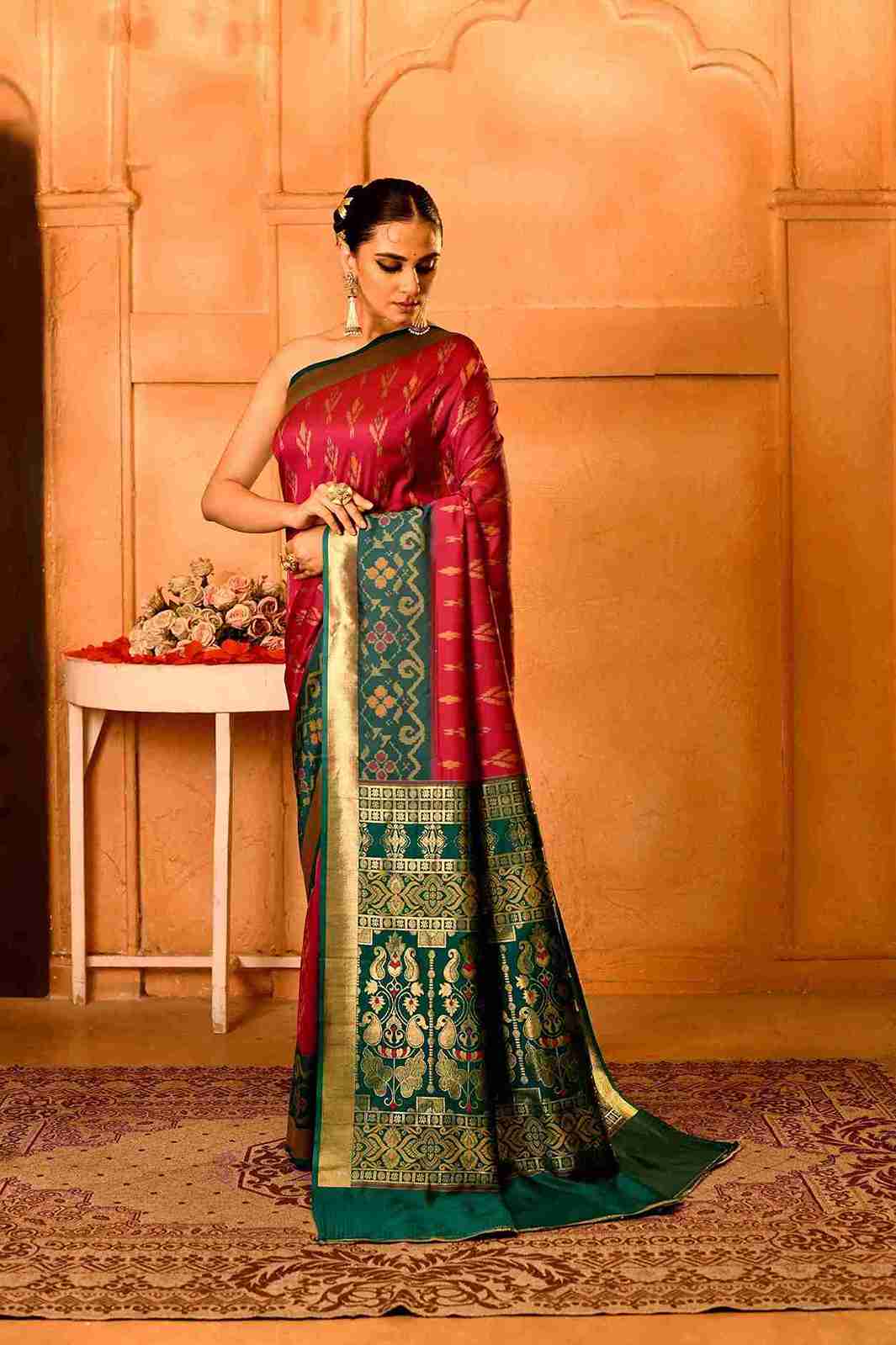 Gulnaar Van Semi Blended Silk | Ikat Weave | Dual - Tone Ruby Red + Bottle Green - Ethlore