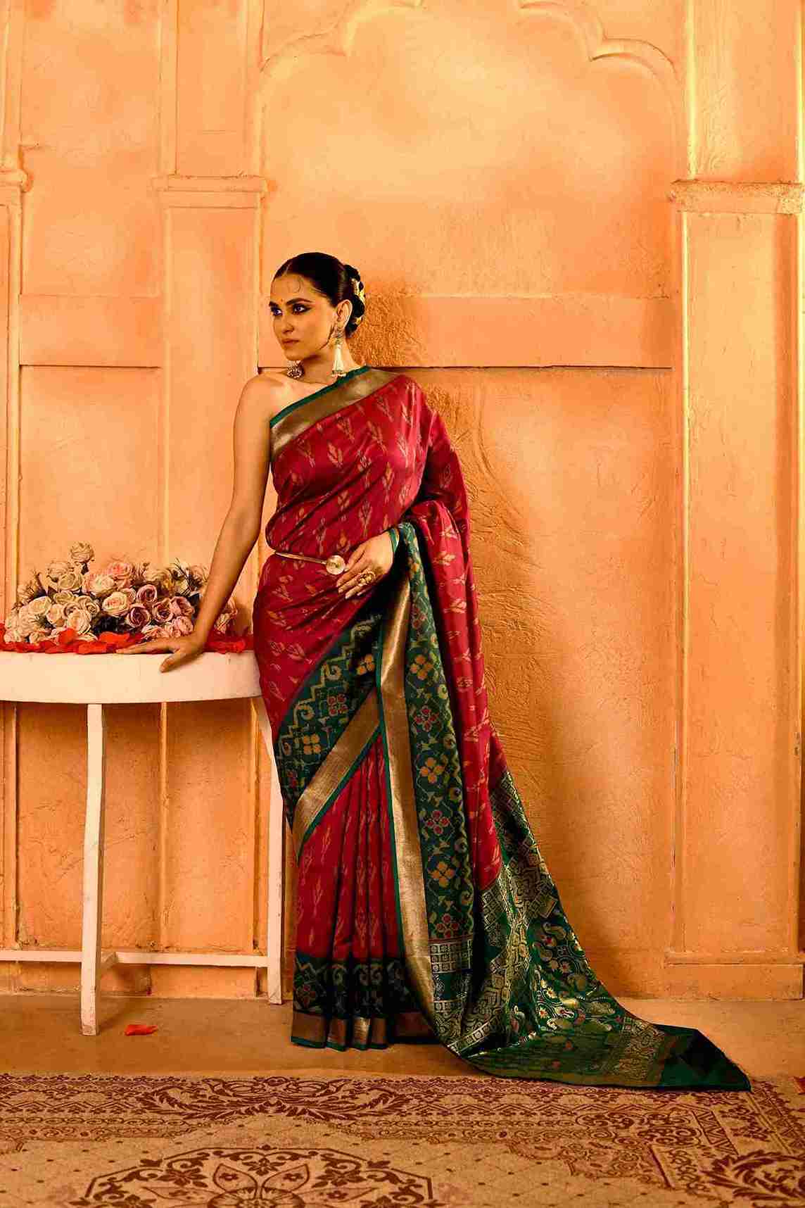 Gulnaar Van Semi Blended Silk | Ikat Weave | Dual - Tone Ruby Red + Bottle Green - Ethlore