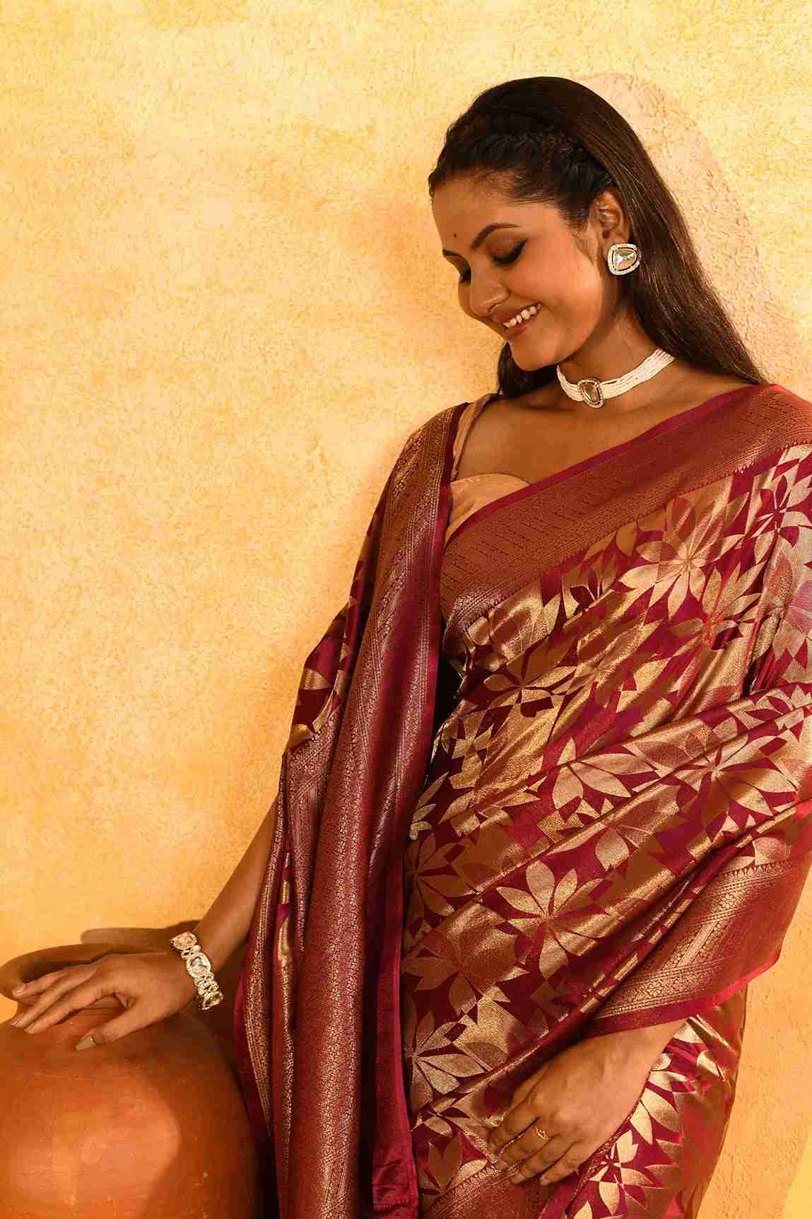 Gulabi Naksh Gajji Silk Banarasi | Woven Geometric Bloom & Antique - Gold Zari - Ethlore