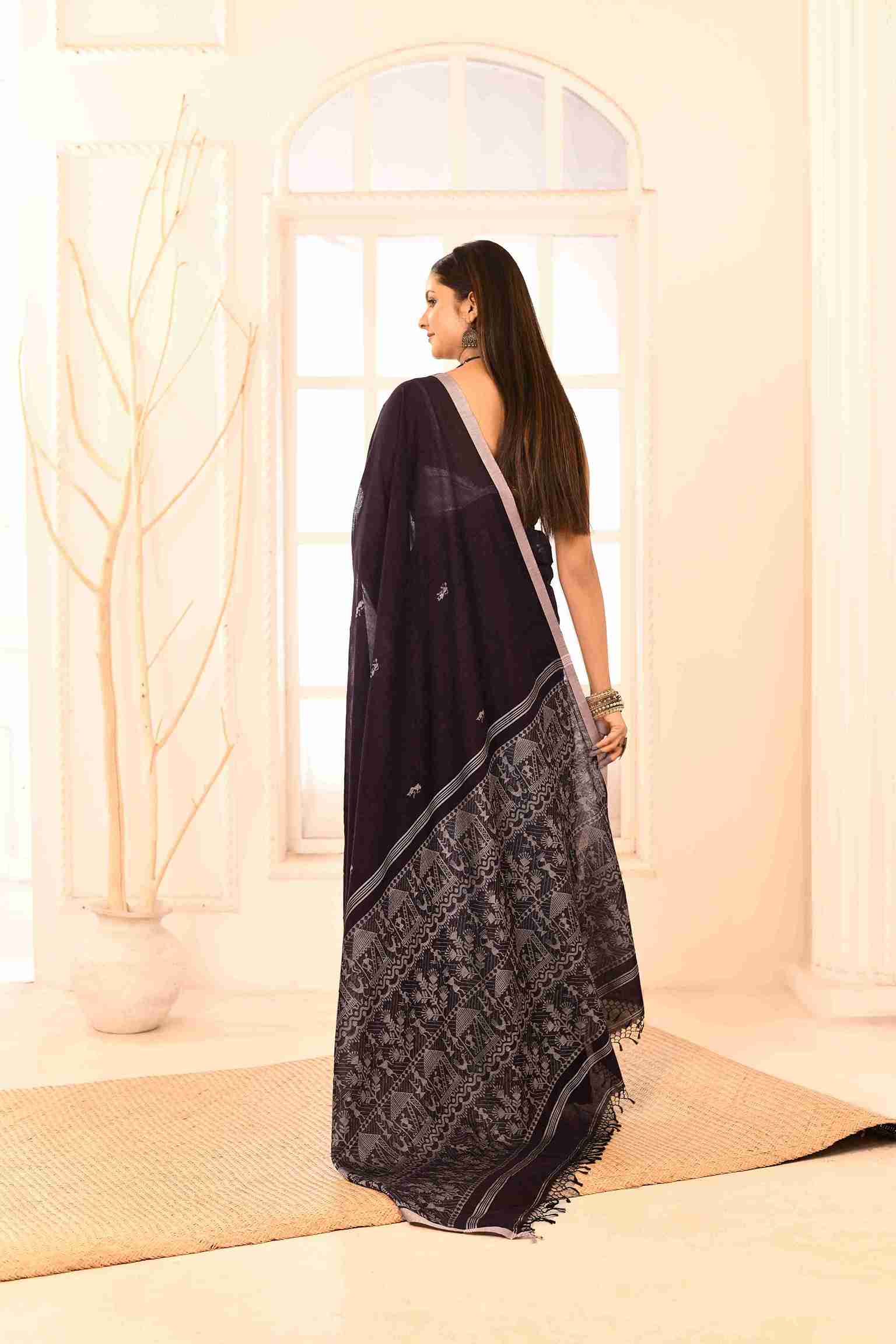 Jambunika Pure Cotton Handloom Jamdani with Warli Story-Weave | Blouse Piece Included