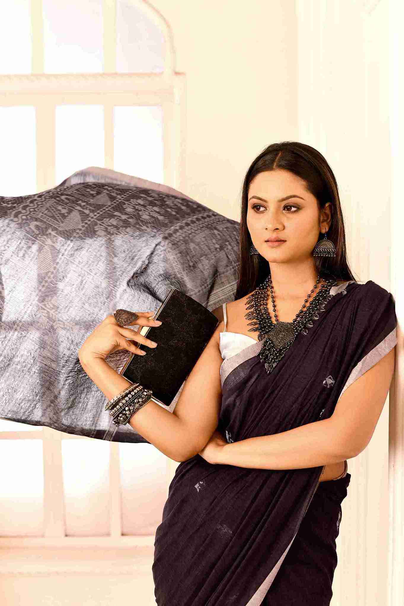 Jambunika Pure Cotton Handloom Jamdani with Warli Story-Weave | Blouse Piece Included