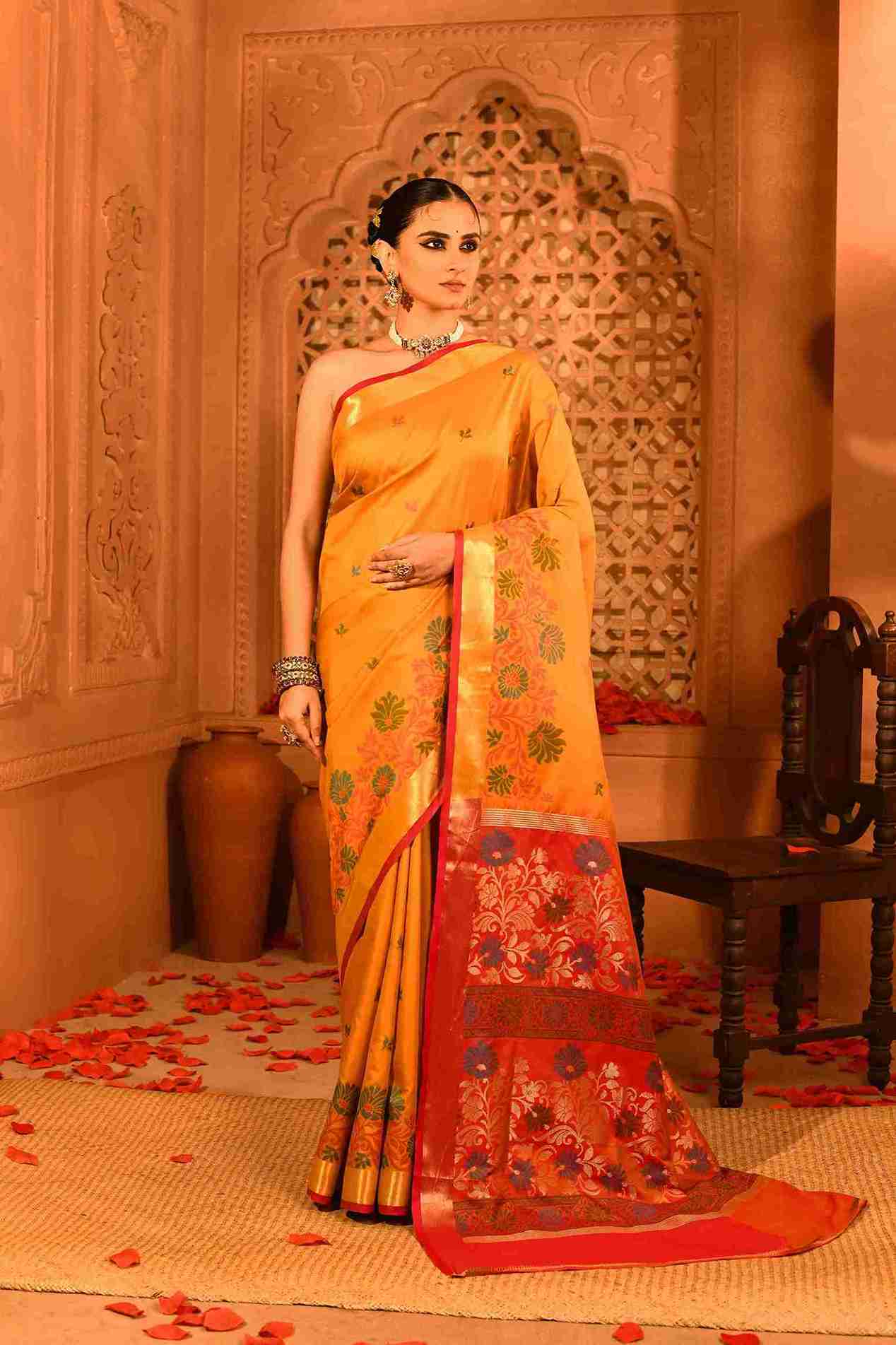 Kesar Kumkum Blended Silk | Floral Jamdani-Style Weave & Contrast Pallu & Border