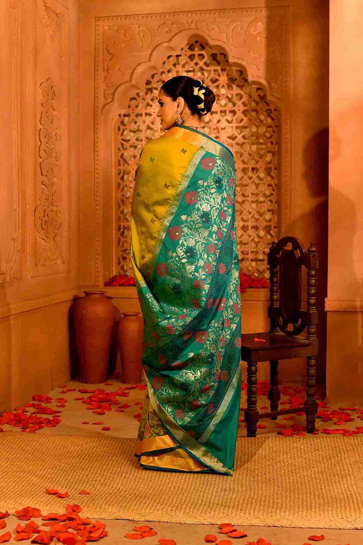 Mehendi Mayur Blended Silk | Floral Jamdani-Style Weave & Contrast Pallu & Border