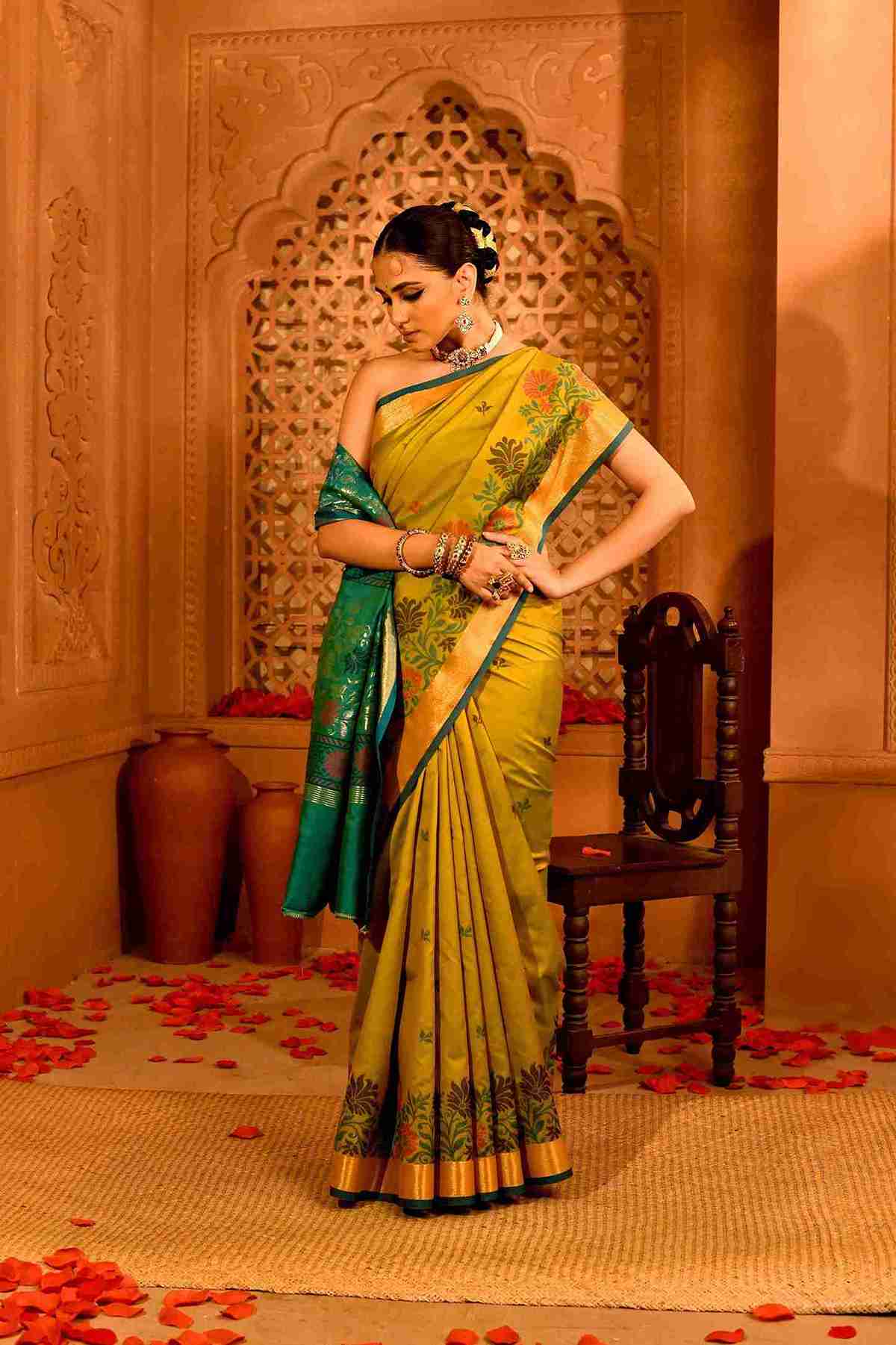 Mehendi Mayur Blended Silk | Floral Jamdani-Style Weave & Contrast Pallu & Border